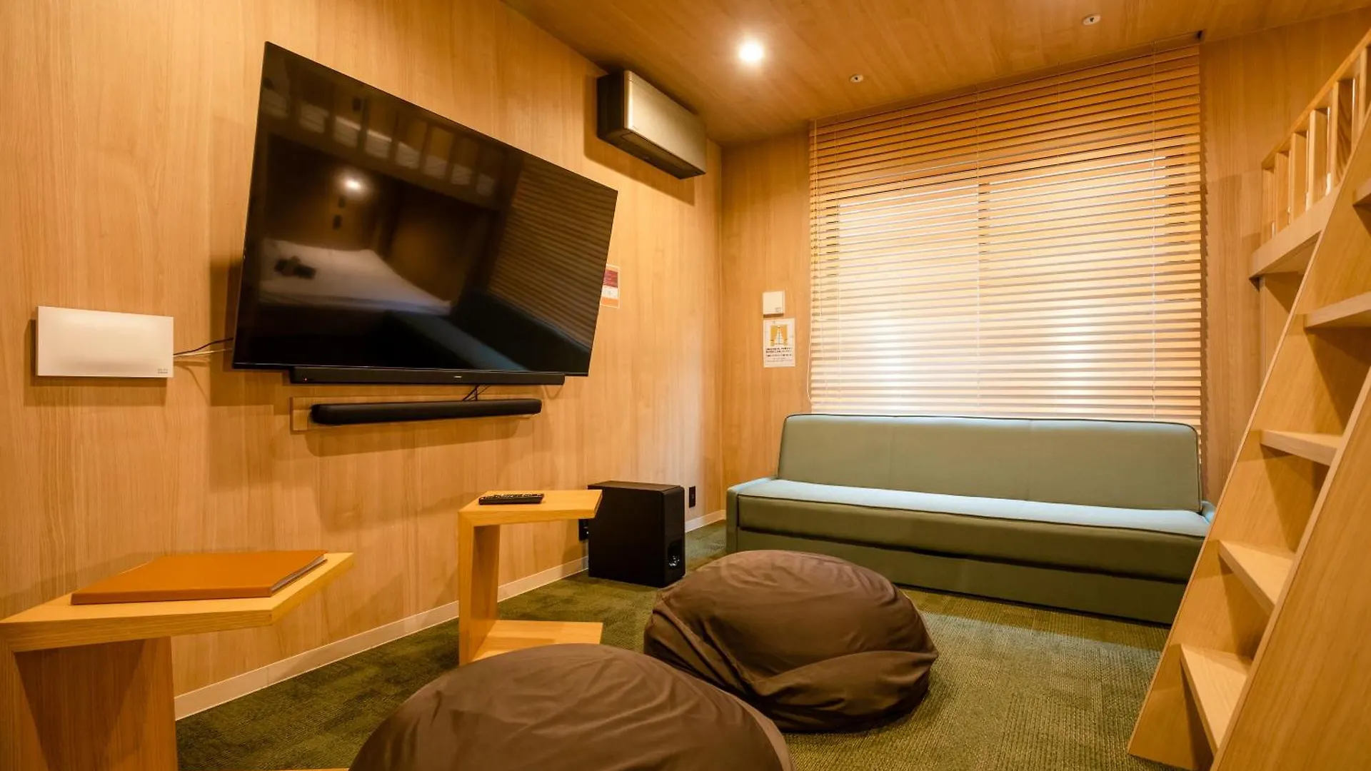 The Bonds Hotel Tokyo 0*,  Japonya